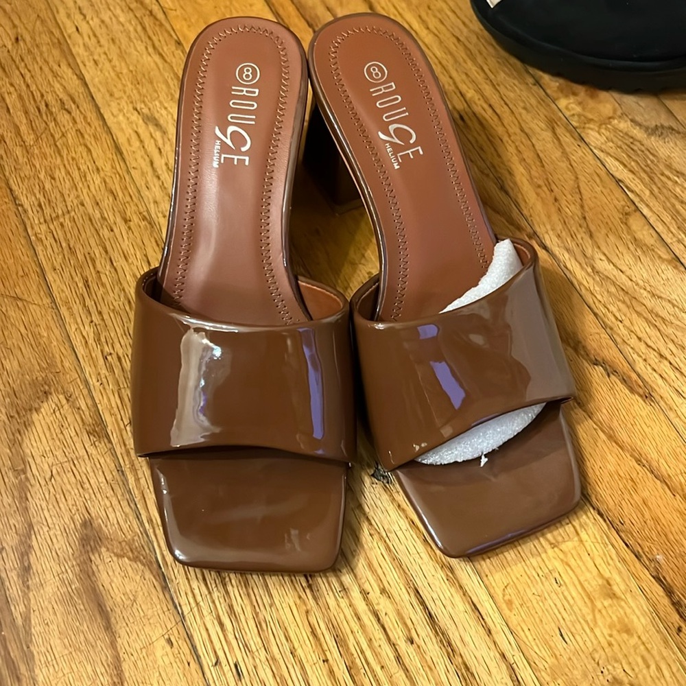 Women’s shoes